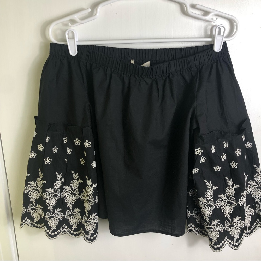 NWT Off The Shoulder Long Sleeve Top Black Size: M
